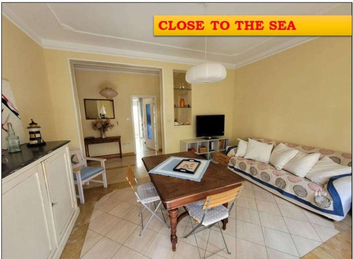 Appartamento Stella Marina A Due Passi Dal Mare E Dal Centro Marina Di Carrara Bagian luar foto